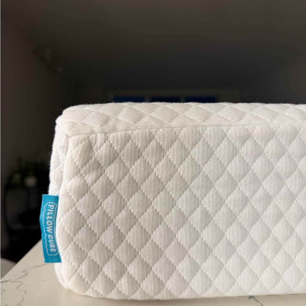 Pillow Cube White Pillow - Picture 2 of 7